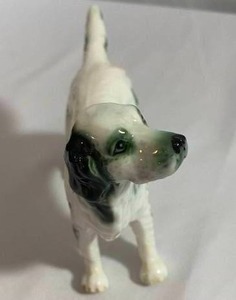 lot 156 image: Porcelain English Setter Figurine