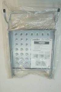lot 17 image: utility shelf