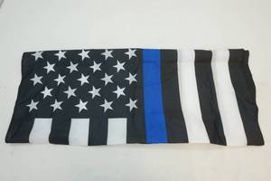 lot 30 image: American flag
