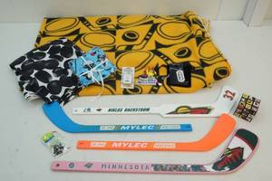 lot 31 image: hockey accessories