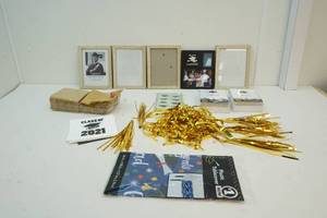 lot 32 image: graduation items