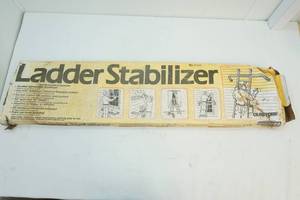 lot 45 image: ladder stabilizer