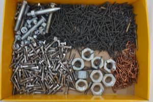 lot 175 image: Fasteners and hardware