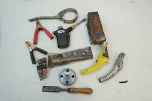 lot 122 image: tools
