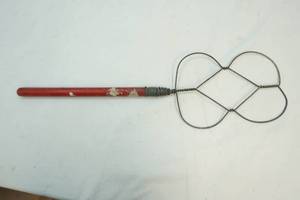 lot 187 image: Rug beater