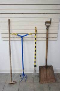lot 191 image: Yard tools