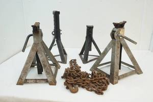 lot 201 image: Floor jacks and chain