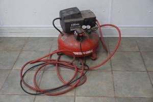 lot 202 image: Air compressor