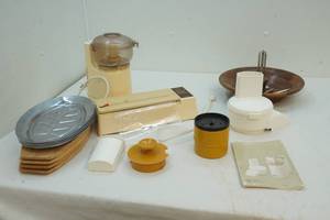 lot 208 image: Kitchenware
