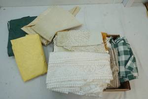 lot 220 image: Table cloths