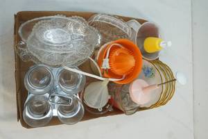 lot 224 image: Glassware and kitchenware