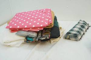 lot 225 image: Fabric