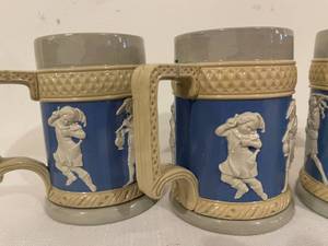 lot 128 image: Villeroy and Boch Mugs