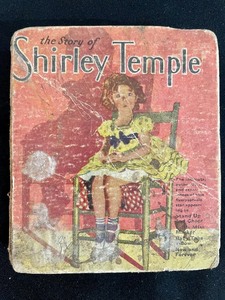 lot 6 image: Small Vintage Childrens Books