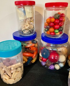 lot 25 image: Lot of Wooden Beads