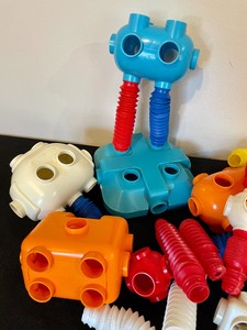 lot 26 image: Popoids Robot Building Toys