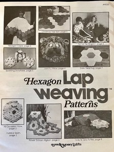 lot 47 image: Lap Weaving Set