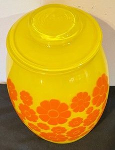 lot 42 image: Vintage Bartlett Collins Orange Yellow Flower Power Glass Cookie Jar