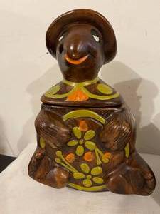 lot 164 image: 2 California Original Vintage Cookie Jars