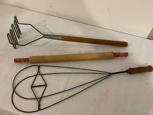 lot 171 image: Vintage Deco Lot