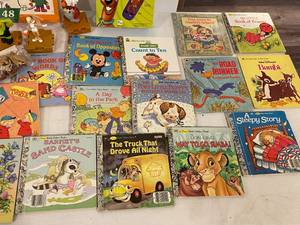 lot 174 image: Vintage Toys and Books