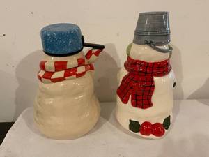 lot 176 image: 2 Snowman Cookie Jars