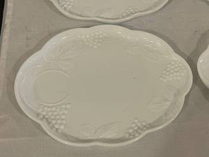 lot 194 image: 11 Milk Glass Grape Themed Plates
