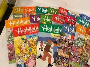 lot 215 image: Vintage Highlights Magazines