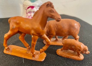 lot 259 image: Vintage Figurines and More