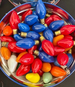 lot 268 image: Vintage Light Bulbs and Strands
