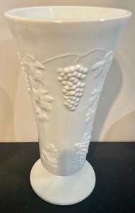 lot 265 image: Marvelous Milk Glass