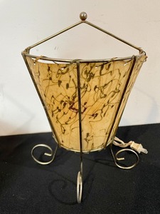 lot 305 image: Vintage Lamp and Lamp Shade