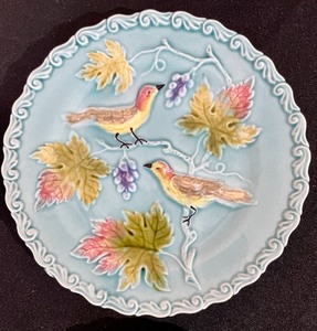 lot 331 image: Zell Pottery Majolica Bird Plates