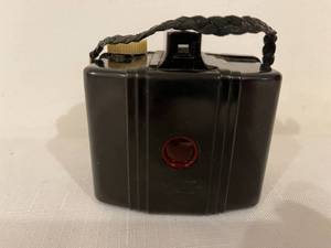 lot 386 image: 1950 Kodak Baby Brownie Camera