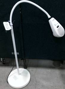 lot 40 image: MSRP $600 Welch Allyn LS-135 Halogen Medical Examination Light - Great Working Condition 