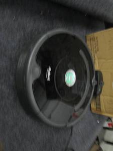 i robot roomba powers on open box u...