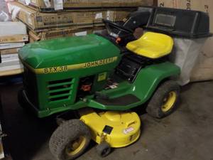 lot 1 image: John Deere STX38 Riding Lawn Mower ...