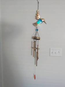 lot 58 image: Hummingbird LED Chime...