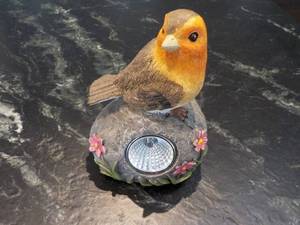 lot 62 image: Robin Solar Spot Light...