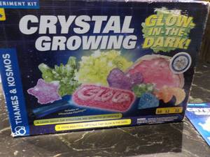 lot 107 image: Crystal Growing Kit...