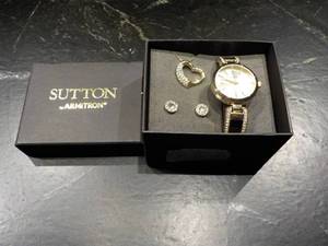 lot 120 image: Sutton by Arbitron Bracelet Watch N...