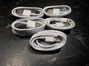lot 130 image: 5 Lightening Cables for iPhone x, 8...