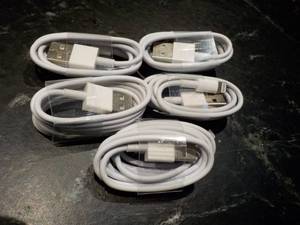 lot 133 image: 5 Lightening Cables for iPhone x, 8...