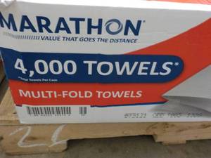 lot 143 image: Marathon 4000 Multi Fold Towels...