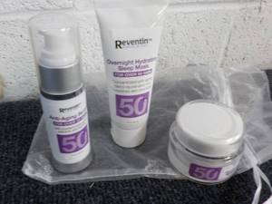 lot 172 image: 3 pc Retinol Set for over 50 years ...