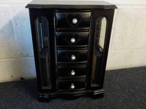 lot 209 image: Jewelry Chest 9 x 5 x 12...