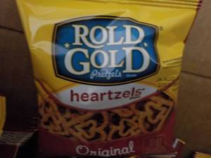 lot 259 image: 6 Cases 104 Bags each Heartzels- pa...