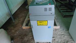 Commercial Paper shredder on wheels