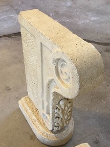 lot 6 image: Very Nice Ornate Console Table