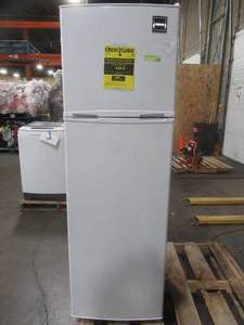 lot 261 image: RCA 10 cu. ft. Top Freezer Refrigerator in White, RFR1085 - Dent on top back H Corner - Missing a shelf and Cracked Crisper Drawer.